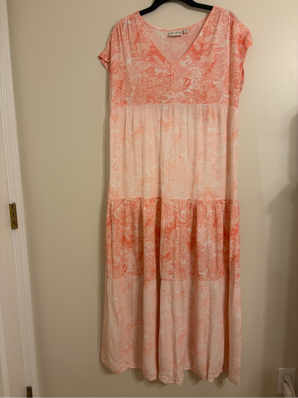 Wonderly | Boho Tiered V-Neck Maxi Dress in Coral Pink size petite M